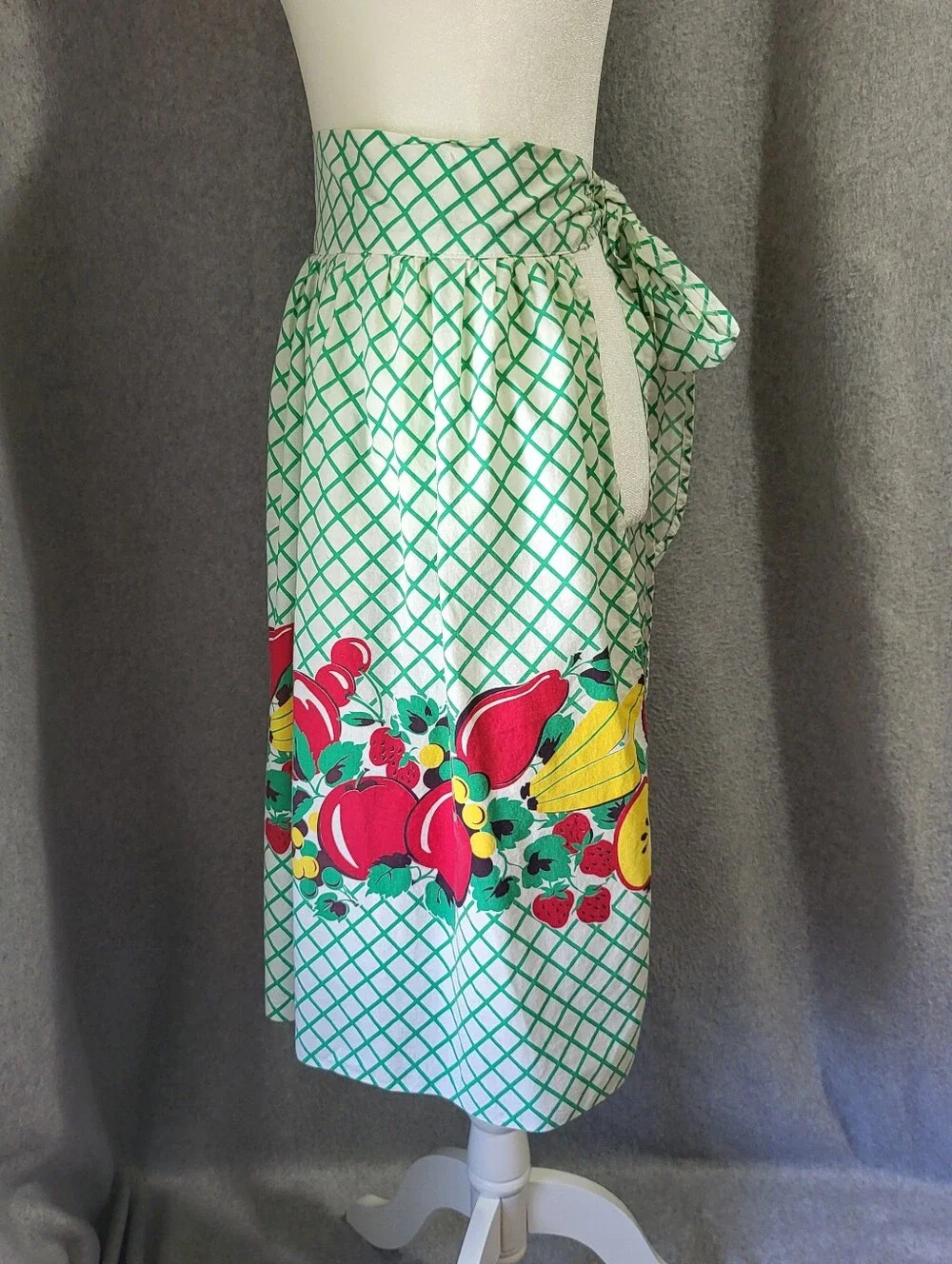Vintage Handmade Half Apron Fruit Band Green White Grid MCM Kitsch Cottagecore